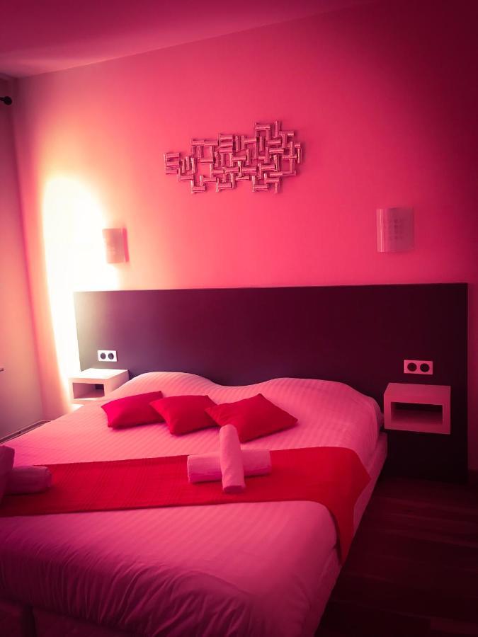 Logis Le Provencal Hotell Euville Eksteriør bilde